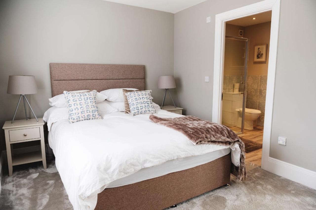 Large Country House - Hot Tub - Pool Table - Bbq - 5 Bedrooms - Log Burner Three Legged Cross Exterior photo
